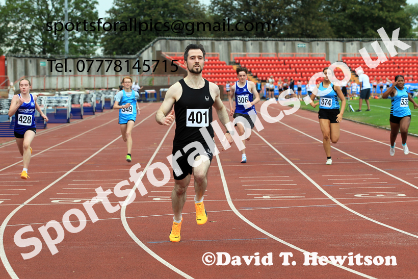 100 metres, Gateshead Tartan Games.  Photo: David T. Hewitson/Sports for All Pics